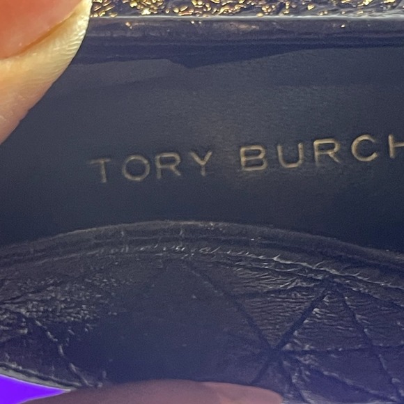 TORY BURCH Claire Quilted Black Ballet Flats with Gold Emblem Shoe 7 NWOB - Picture 7 of 9